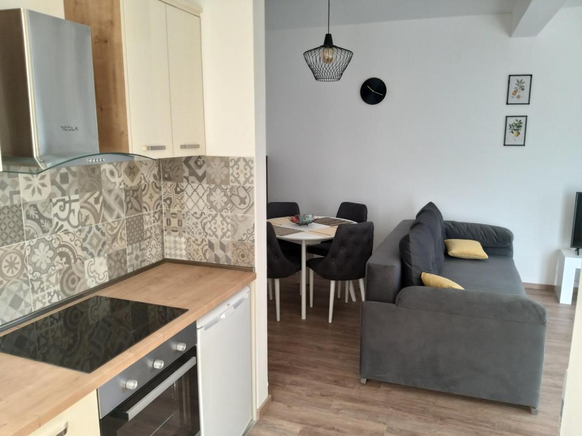 Petivat Gardens Appartement Buitenkant foto
