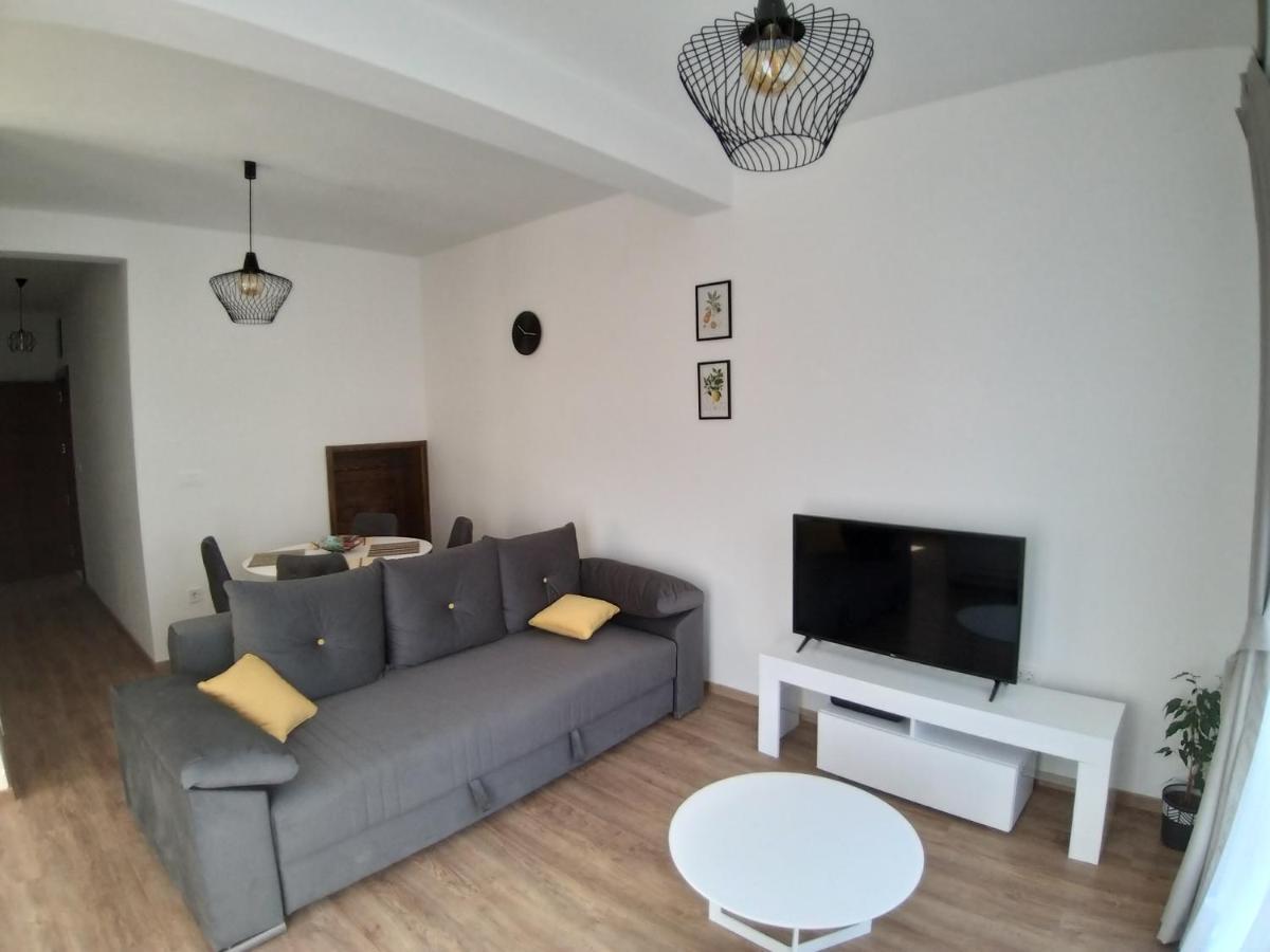 Petivat Gardens Appartement Buitenkant foto