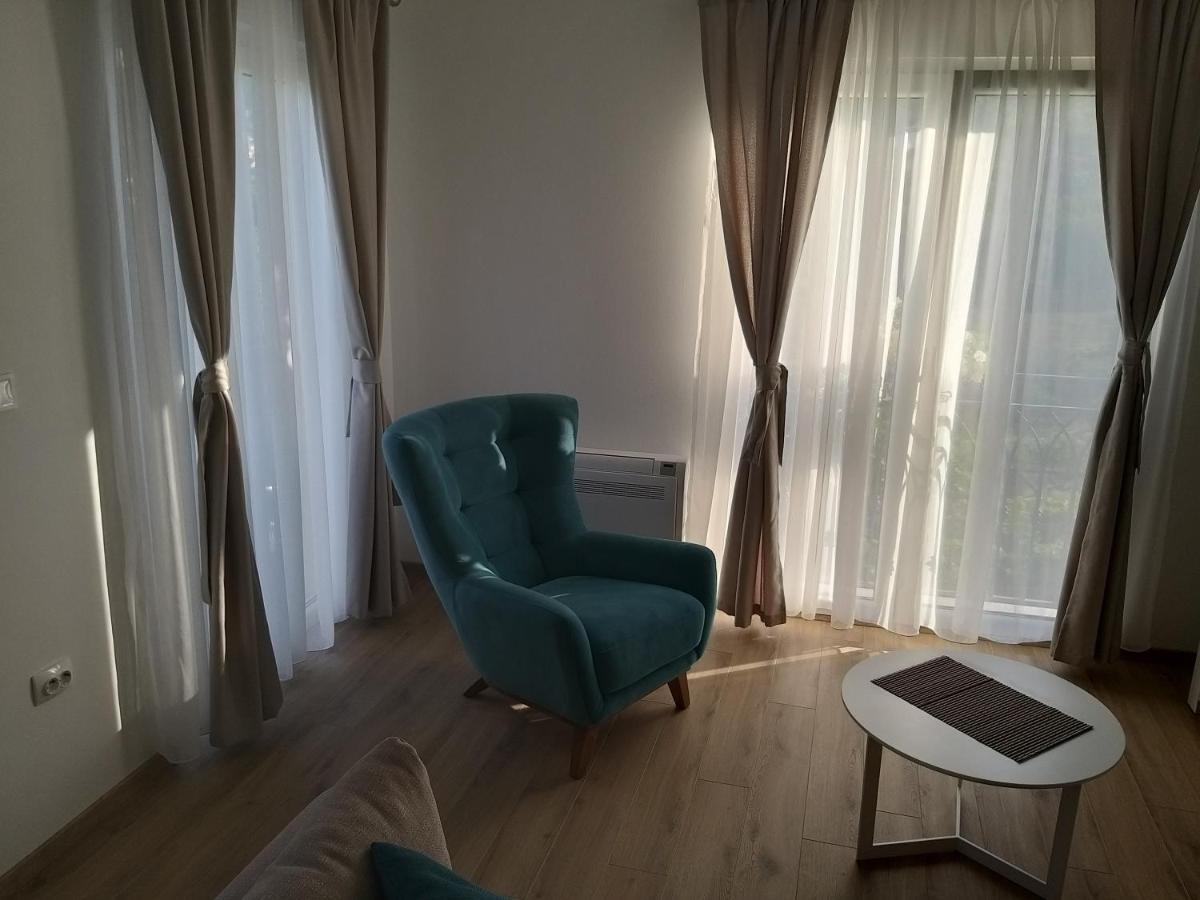 Petivat Gardens Appartement Buitenkant foto