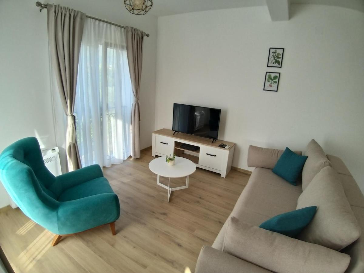 Petivat Gardens Appartement Buitenkant foto