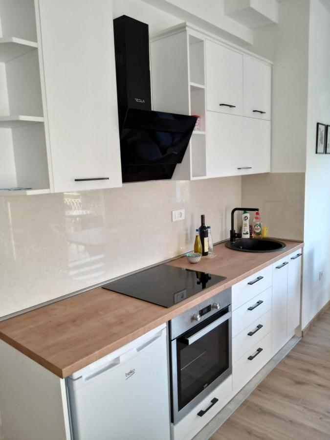 Petivat Gardens Appartement Buitenkant foto