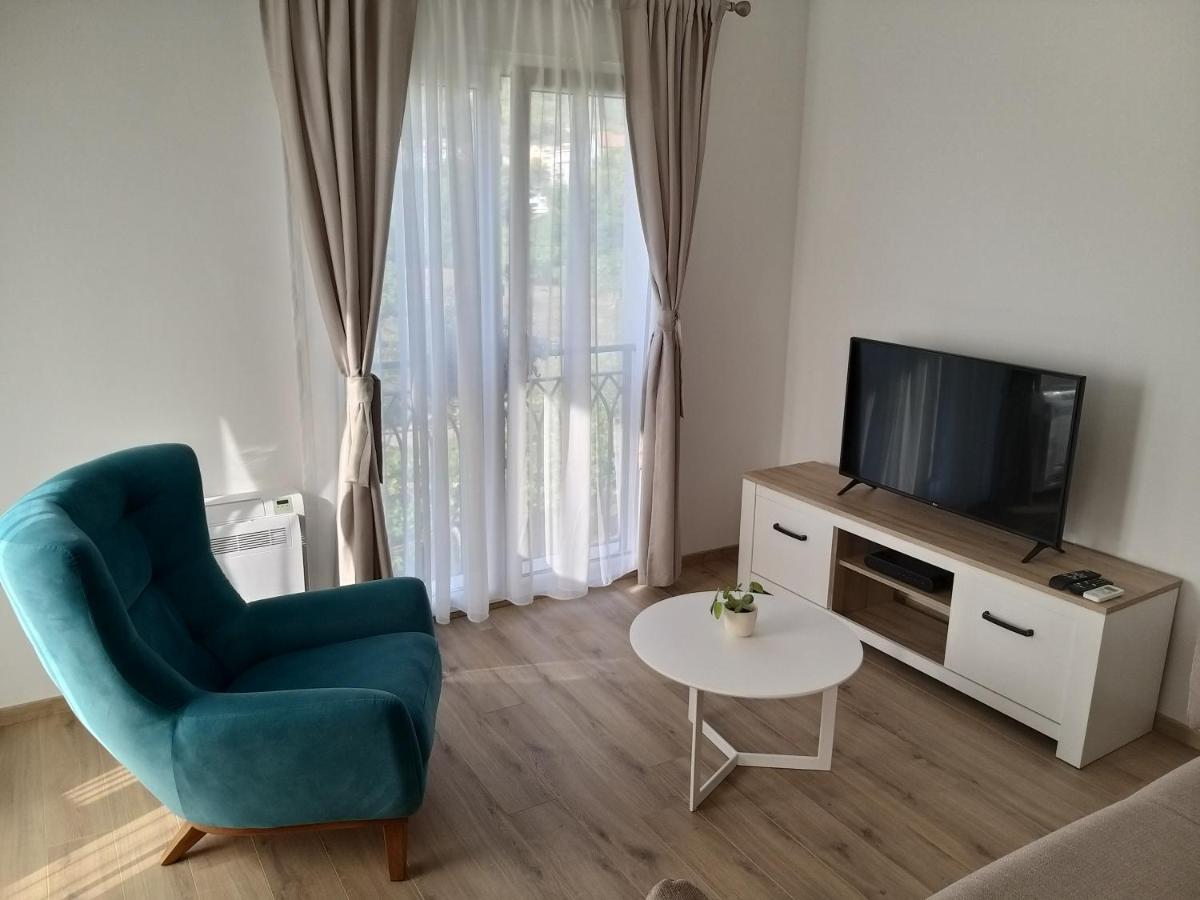 Petivat Gardens Appartement Buitenkant foto