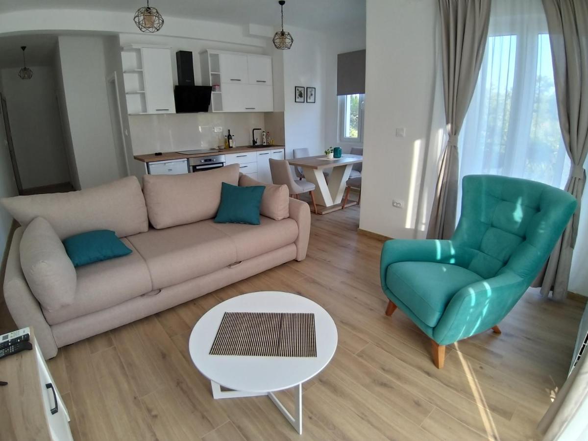Petivat Gardens Appartement Buitenkant foto