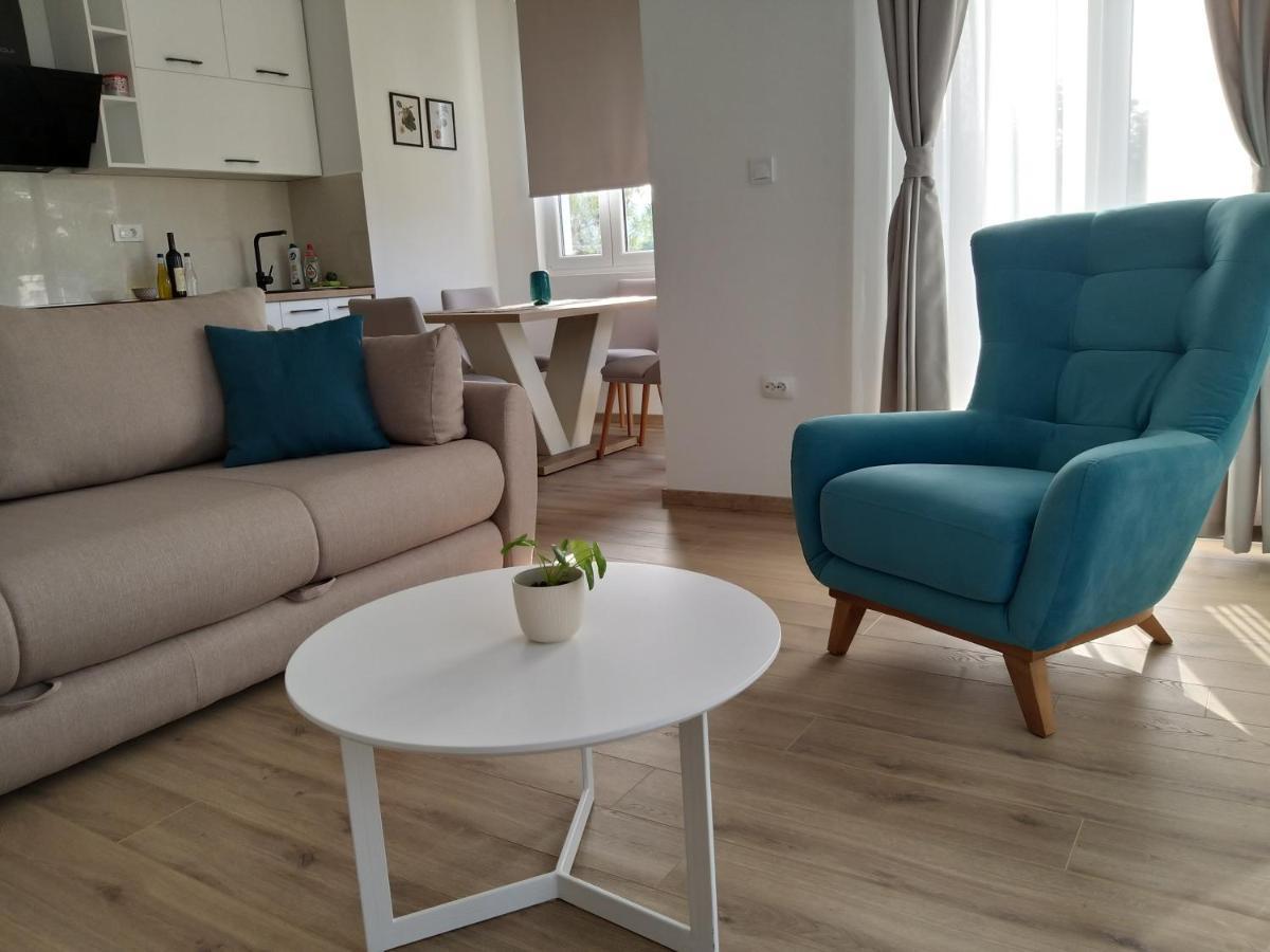 Petivat Gardens Appartement Buitenkant foto