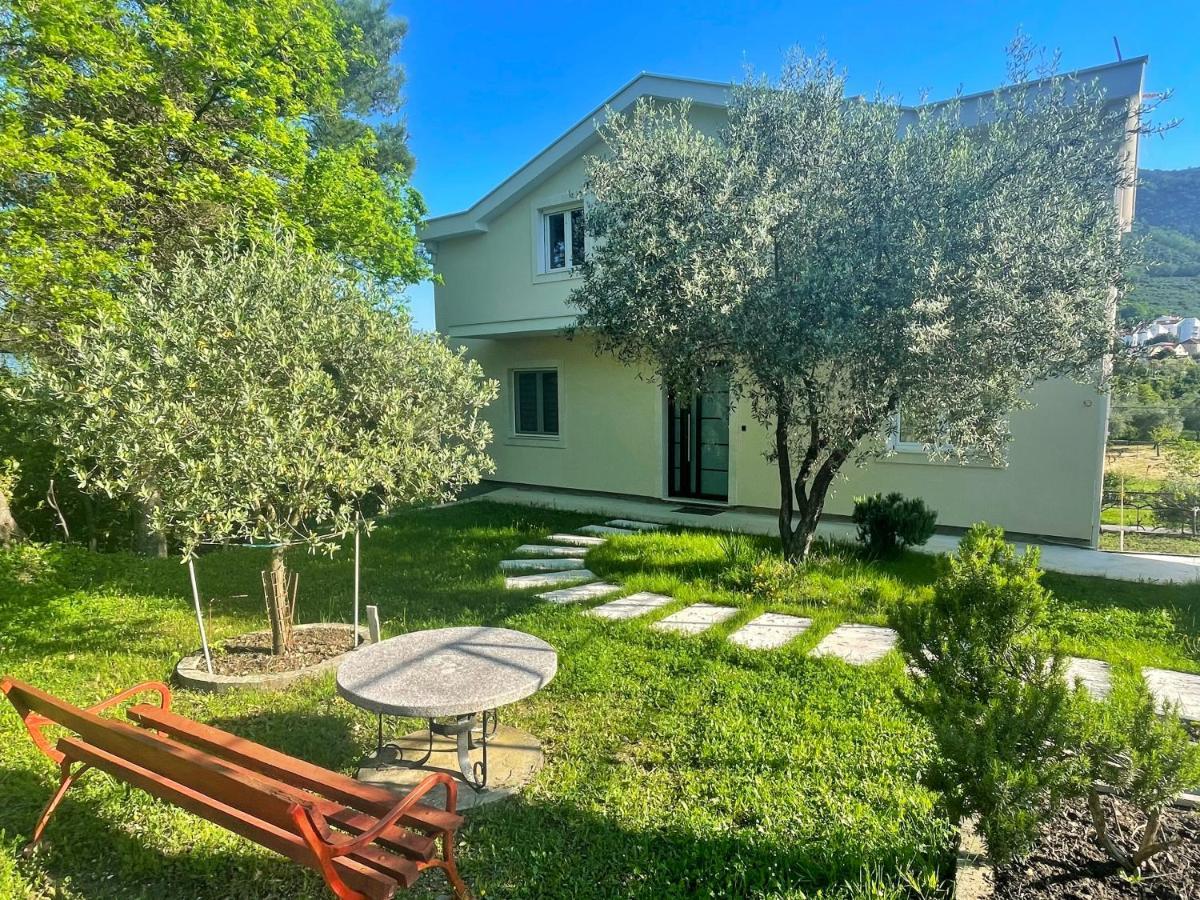Petivat Gardens Appartement Buitenkant foto